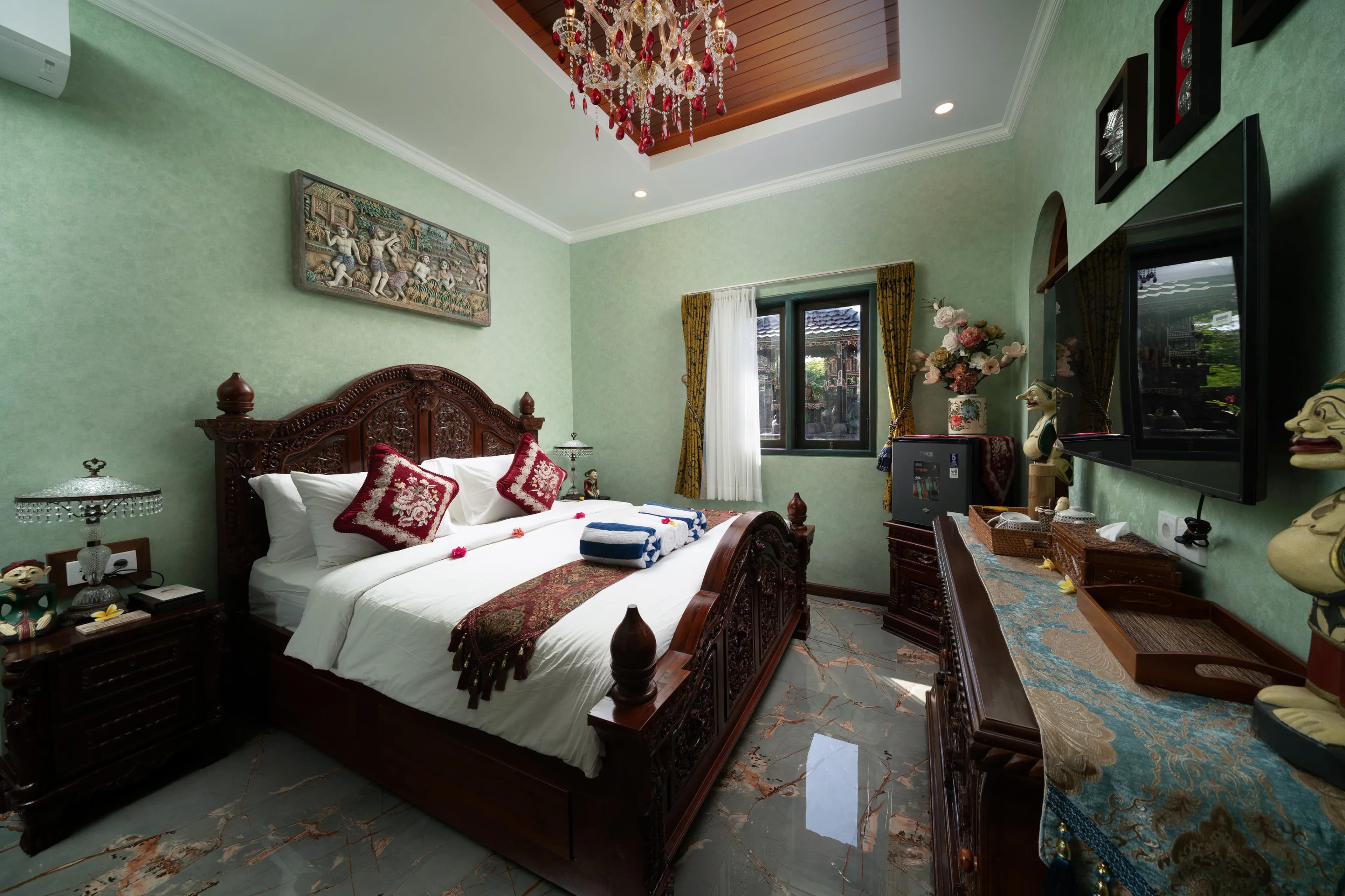 Deluxe King Suite